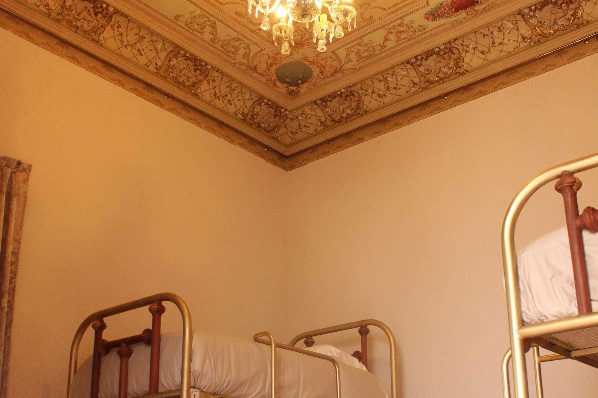 Leonora Hostal Puebla Extérieur photo
