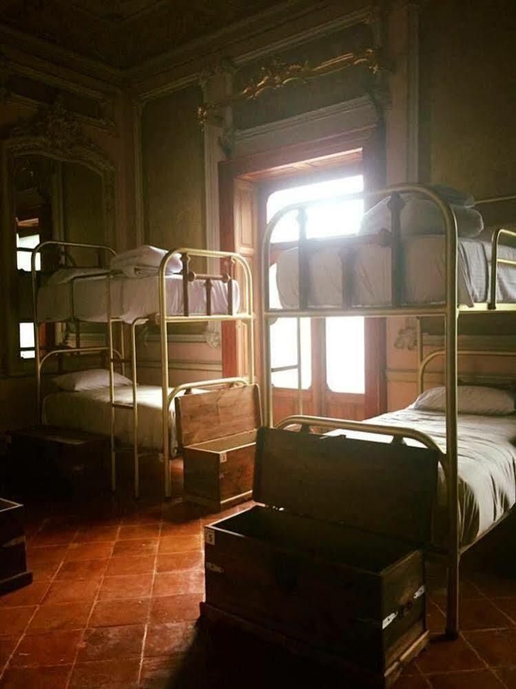 Leonora Hostal Puebla Extérieur photo