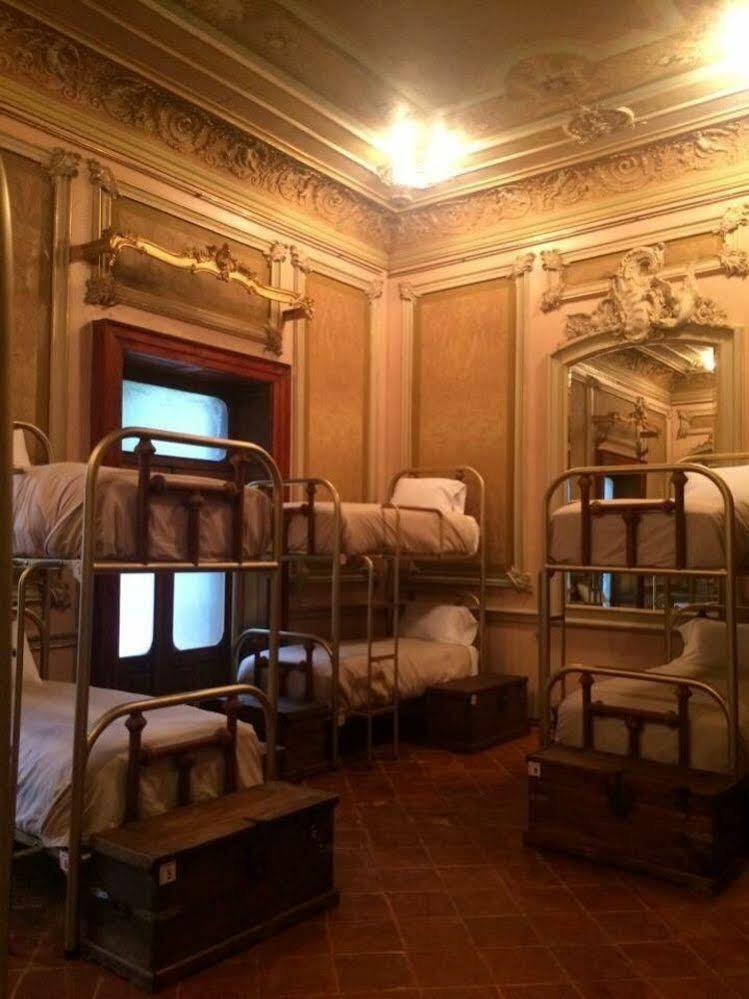 Leonora Hostal Puebla Extérieur photo